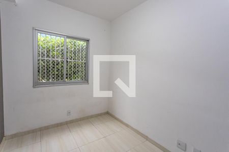 Quarto 2  de apartamento à venda com 2 quartos, 43m² em Canhema, Diadema