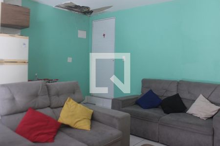 Sala de casa para alugar com 3 quartos, 87m² em Jardim Ester Yolanda, São Paulo