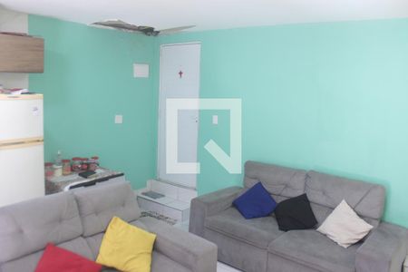 Sala de casa para alugar com 3 quartos, 87m² em Jardim Ester Yolanda, São Paulo