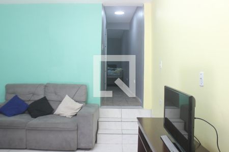 Sala de casa para alugar com 3 quartos, 87m² em Jardim Ester Yolanda, São Paulo