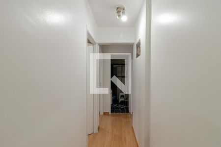 Corredor de apartamento para alugar com 3 quartos, 70m² em Vila Brasílio Machado, São Paulo