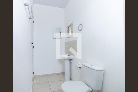 Banheiro de casa para alugar com 1 quarto, 40m² em Vila Arriete, São Paulo