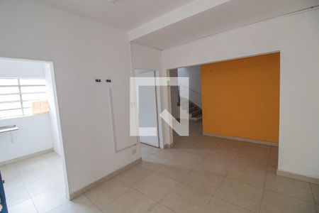 Casa para alugar com 250m², 3 quartos e 4 vagasSala