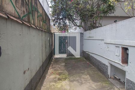 Fachada de casa para alugar com 3 quartos, 250m² em Vila Cordeiro, São Paulo