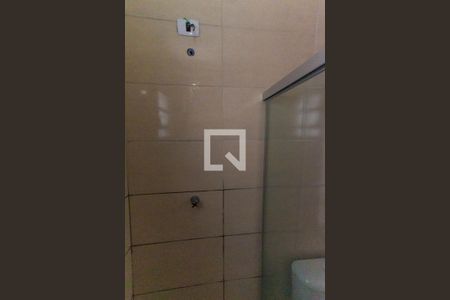 Banheiro de apartamento para alugar com 1 quarto, 32m² em Vila Mazzei, São Paulo