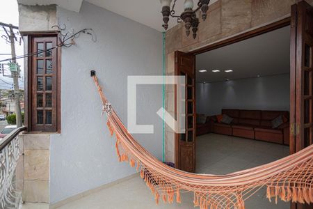 Sacada de casa à venda com 3 quartos, 250m² em Veloso, Osasco
