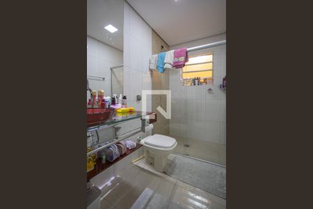 Banheiro 1 de casa à venda com 3 quartos, 250m² em Veloso, Osasco