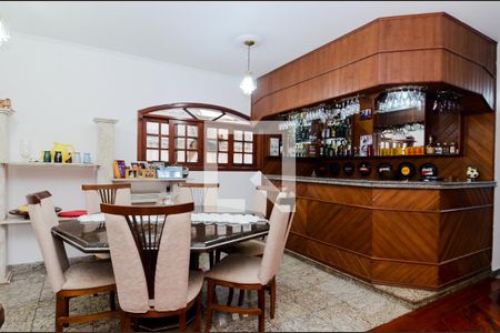 Sala de casa à venda com 5 quartos, 650m² em Jardim Santa Mena, Guarulhos