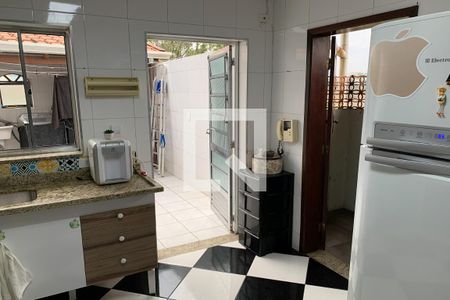 Casa para alugar com 340m², 3 quartos e 7 vagas Casa para alugar com 340m², 3 quartos e 7 vagasCozinha