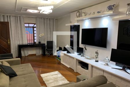 Casa para alugar com 340m², 3 quartos e 7 vagas Casa para alugar com 340m², 3 quartos e 7 vagasSala