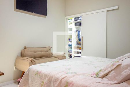 Suíte 2 de casa para alugar com 3 quartos, 190m² em Laranjeiras, Uberlândia