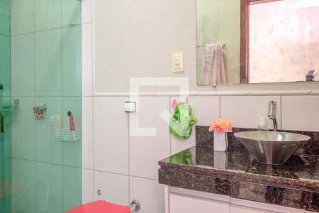 Banheiro da Suíte 1 de casa para alugar com 3 quartos, 190m² em Laranjeiras, Uberlândia
