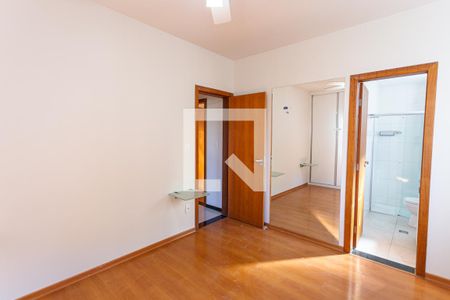 Suíte de apartamento para alugar com 3 quartos, 100m² em Sagrada Família, Belo Horizonte