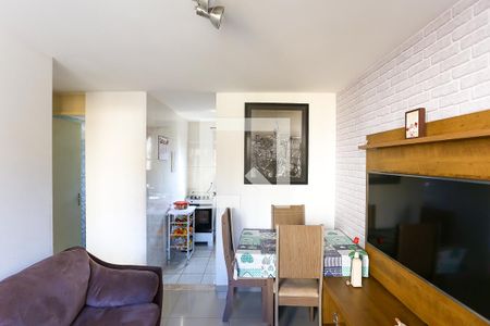 Sala de apartamento para alugar com 2 quartos, 40m² em Jardim Mirna, Taboão da Serra