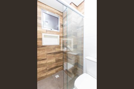 Banheiro de kitnet/studio para alugar com 1 quarto, 27m² em Jardim Lisboa, São Paulo