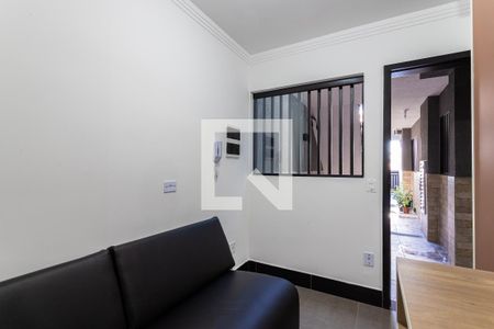 Sala de kitnet/studio para alugar com 1 quarto, 27m² em Jardim Lisboa, São Paulo