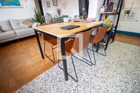 Sala de apartamento à venda com 2 quartos, 75m² em Vila Hamburguesa, São Paulo