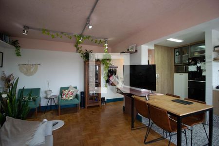 Sala de apartamento à venda com 2 quartos, 75m² em Vila Hamburguesa, São Paulo