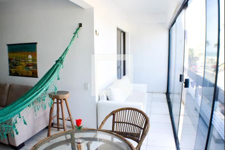 Sala com varanda de apartamento para alugar com 1 quarto, 53m² em Armação, Salvador