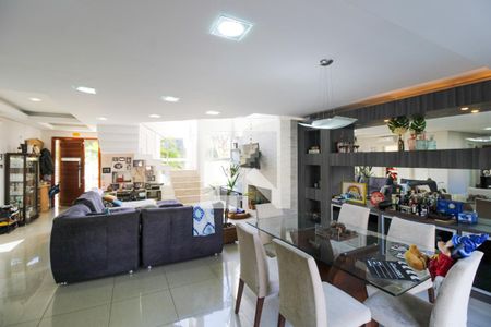 Sala de casa à venda com 3 quartos, 279m² em Marechal Rondon, Canoas