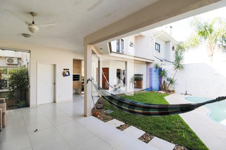 Quintal de casa à venda com 3 quartos, 279m² em Marechal Rondon, Canoas