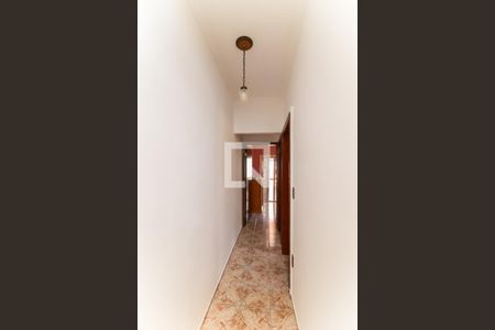 Corredor de casa à venda com 6 quartos, 269m² em Jardim Monte Alegre, Taboão da Serra