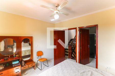Suíte de casa à venda com 6 quartos, 269m² em Jardim Monte Alegre, Taboão da Serra