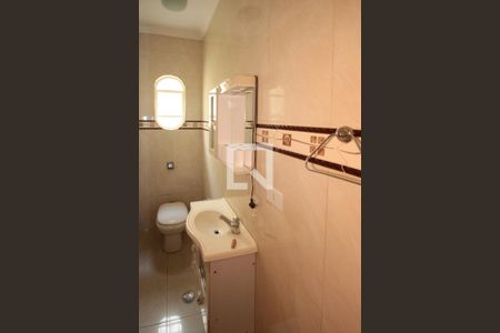 Lavabo de casa para alugar com 3 quartos, 160m² em Jardim Avelino, São Paulo