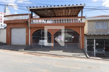 Casa à venda com 138m², 3 quartos e 3 vagas Casa à venda com 138m², 3 quartos e 3 vagasFachada