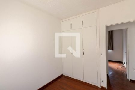 Quarto 2 de apartamento para alugar com 2 quartos, 65m² em Nova Gameleira, Belo Horizonte