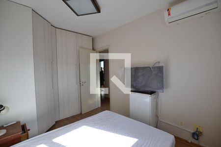 Quarto 1 de apartamento à venda com 2 quartos, 55m² em Cavalhada, Porto Alegre