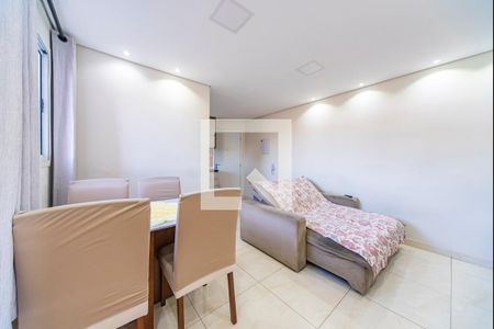 Sala de apartamento à venda com 2 quartos, 44m² em Vila Mazzei, Santo André