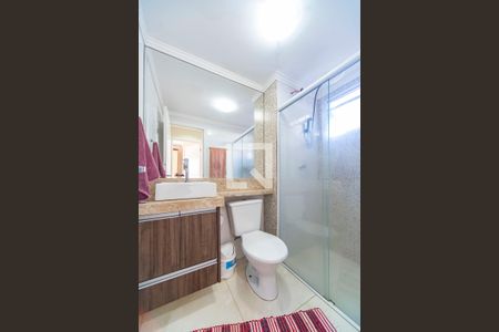 Banheiro  de apartamento à venda com 2 quartos, 44m² em Vila Mazzei, Santo André