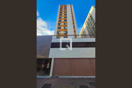 Apartamento à venda com 60m², 2 quartos e 1 vaga Apartamento à venda com 60m², 2 quartos e 1 vagaFachada