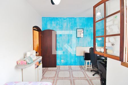 Casa à venda com 210m², 3 quartos e 2 vagas Casa à venda com 210m², 3 quartos e 2 vagasQuarto 2