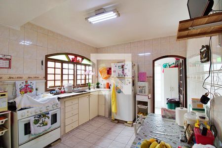 Casa à venda com 210m², 3 quartos e 2 vagas Casa à venda com 210m², 3 quartos e 2 vagasCozinha