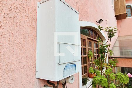 Casa à venda com 210m², 3 quartos e 2 vagas Casa à venda com 210m², 3 quartos e 2 vagasÁrea Externa