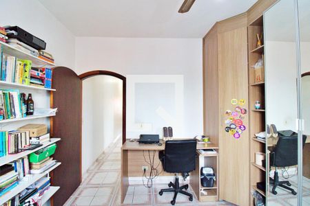 Casa à venda com 210m², 3 quartos e 2 vagas Casa à venda com 210m², 3 quartos e 2 vagasQuarto 3