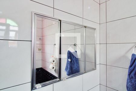 Casa à venda com 210m², 3 quartos e 2 vagas Casa à venda com 210m², 3 quartos e 2 vagasBanheiro