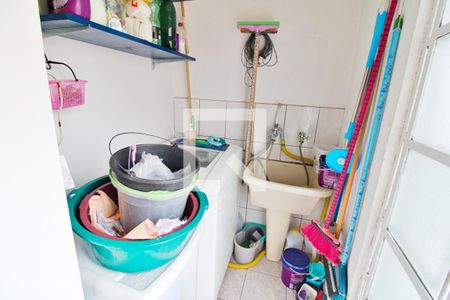 Casa à venda com 210m², 3 quartos e 2 vagas Casa à venda com 210m², 3 quartos e 2 vagasÁrea de Serviço