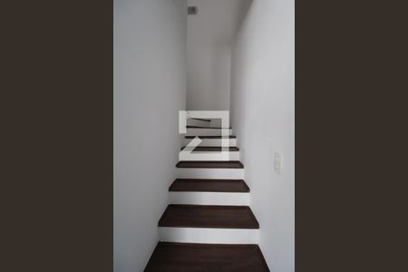 Escada de casa de condomínio à venda com 3 quartos, 90m² em Parque Imperador, Campinas