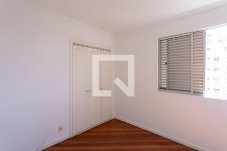 Quarto 1 de apartamento para alugar com 3 quartos, 85m² em Santa Efigênia, Belo Horizonte