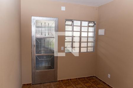 Sala de casa para alugar com 2 quartos, 180m² em Taboão, Diadema