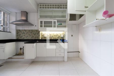 Apartamento à venda com 105m², 3 quartos e sem vaga Apartamento à venda com 105m², 3 quartos e sem vagaCozinha