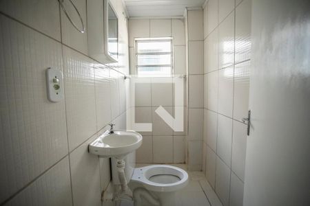 Banheiro de apartamento para alugar com 1 quarto, 35m² em Vila Babilonia, São Paulo