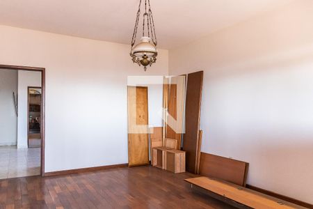 Sala 1 de casa para alugar com 3 quartos, 160m² em Ouro Preto, Belo Horizonte