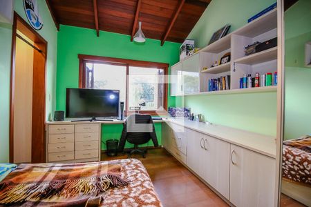 Casa de condomínio à venda com 220m², 5 quartos e 2 vagas Casa de condomínio à venda com 220m², 5 quartos e 2 vagasQuarto 4