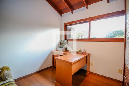 Casa de condomínio à venda com 220m², 5 quartos e 2 vagas Casa de condomínio à venda com 220m², 5 quartos e 2 vagasCobertura
