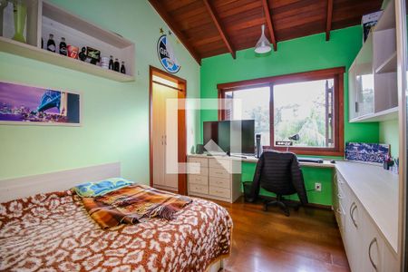 Casa de condomínio à venda com 220m², 5 quartos e 2 vagas Casa de condomínio à venda com 220m², 5 quartos e 2 vagasQuarto 4