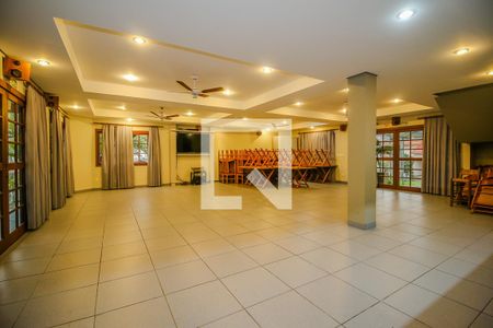 Casa de condomínio à venda com 220m², 5 quartos e 2 vagas Casa de condomínio à venda com 220m², 5 quartos e 2 vagasÁrea comum